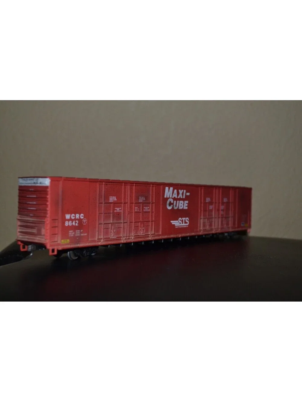 Athearn HO Maxi-Cube  86' 8 Door Boxcar WCRC 8642 Weathered